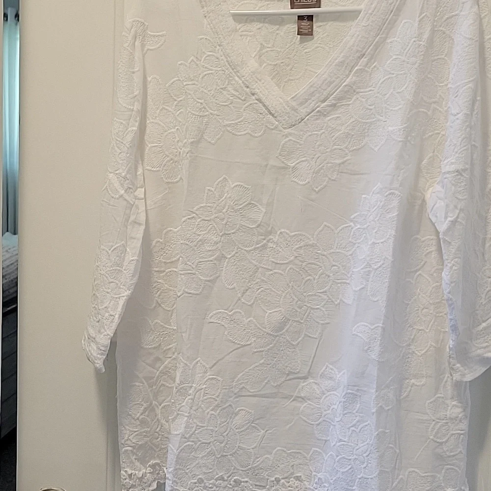 Pull-over white blouse. Chico's white, intricate detailed embroidery - Picture 1 of 7